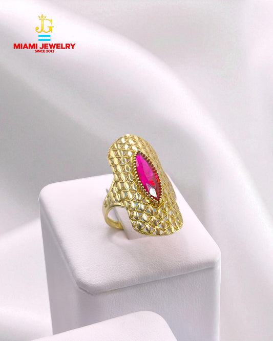 14k yellow gold oval-cut gemstone.