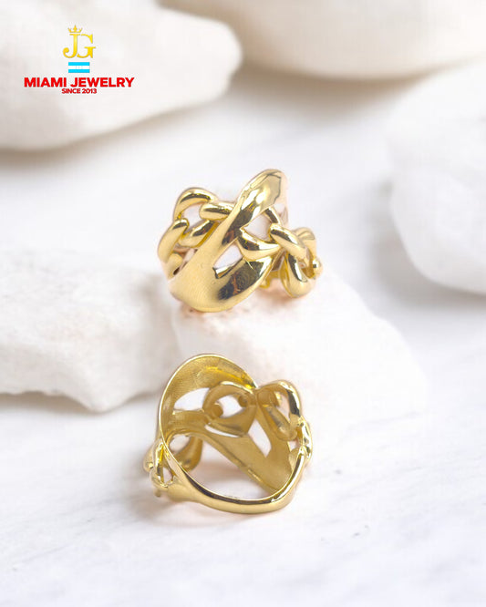 Solid 14k yellow gold rope knot.