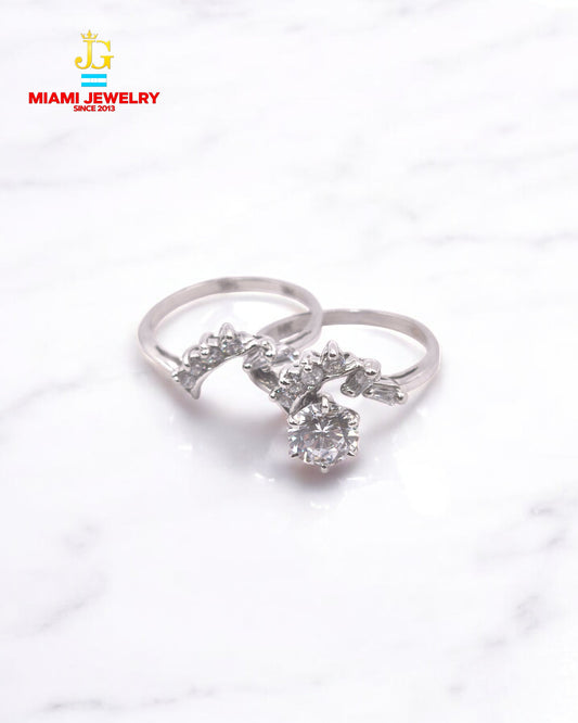 14k white gold wedding ring set.