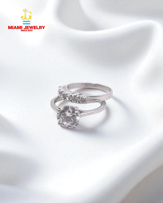 14k solid white gold wedding ring set for women.