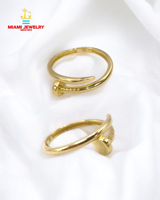 14k yellow gold clou ring.